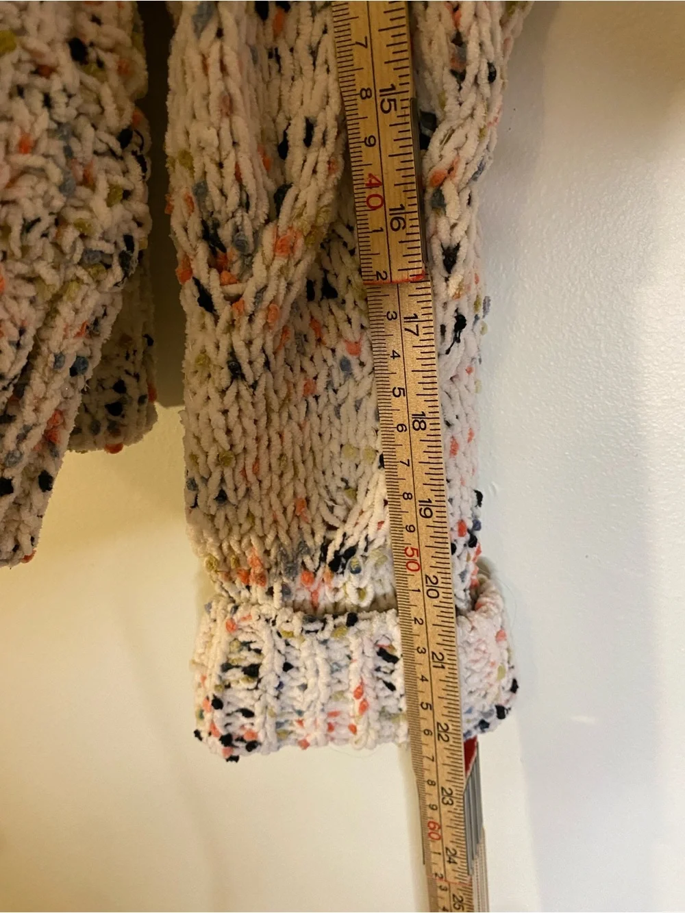 moon & madison Cream Multicolor Speckled Cropped Cardigan